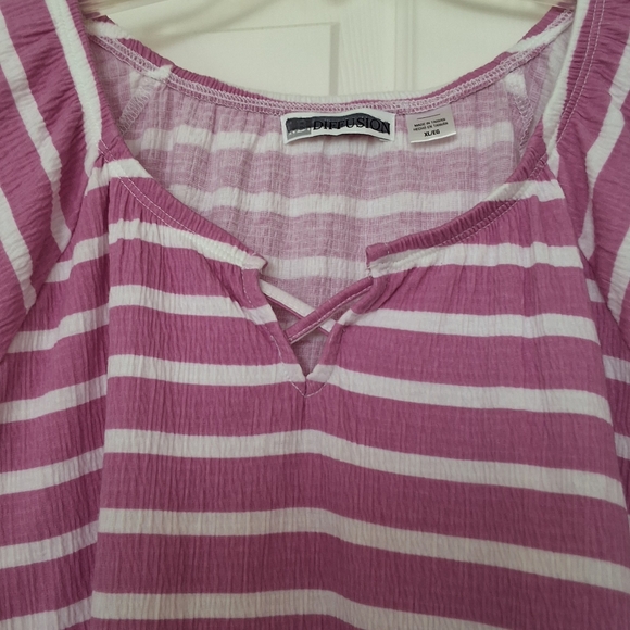 JB DIFFUSION, NWOT, Woman's Lavendar Striped Top - Picture 4 of 7